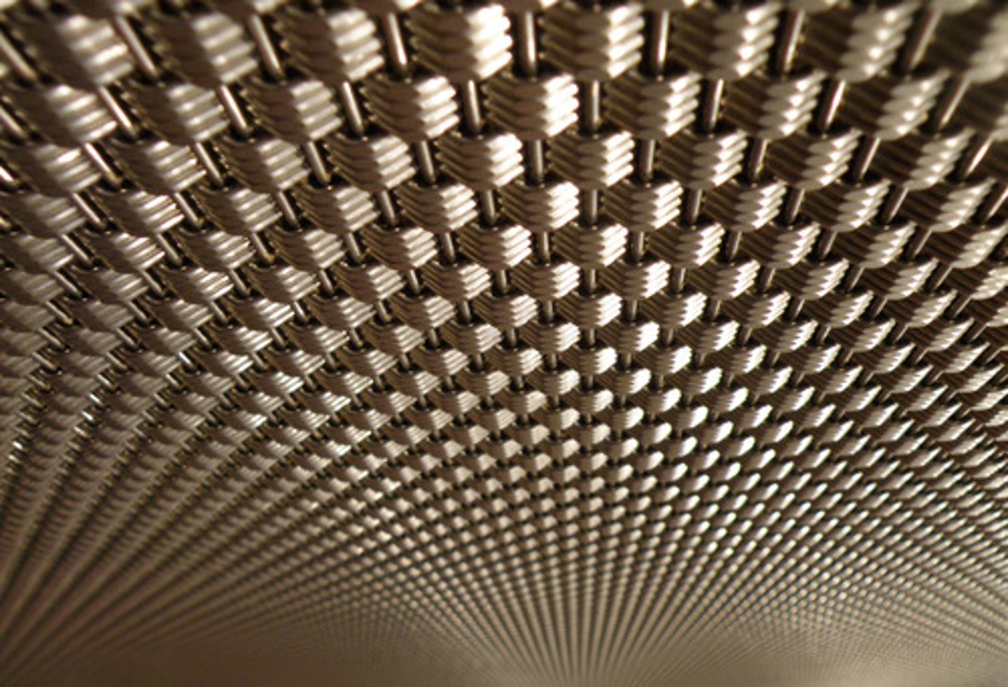 <p>a monocular cue in which a gradual change from a coarse distinct texture to a fine, indistinct texture signals increasing distance (e.g., objects far away appear smaller and more densely packed)</p>