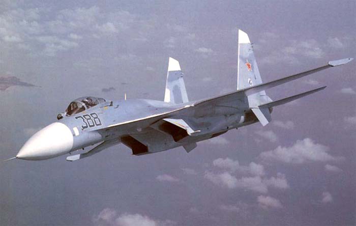 <p>FLANKER B (Standard), Su-27 (Single seat, centre mounted IRST)</p>