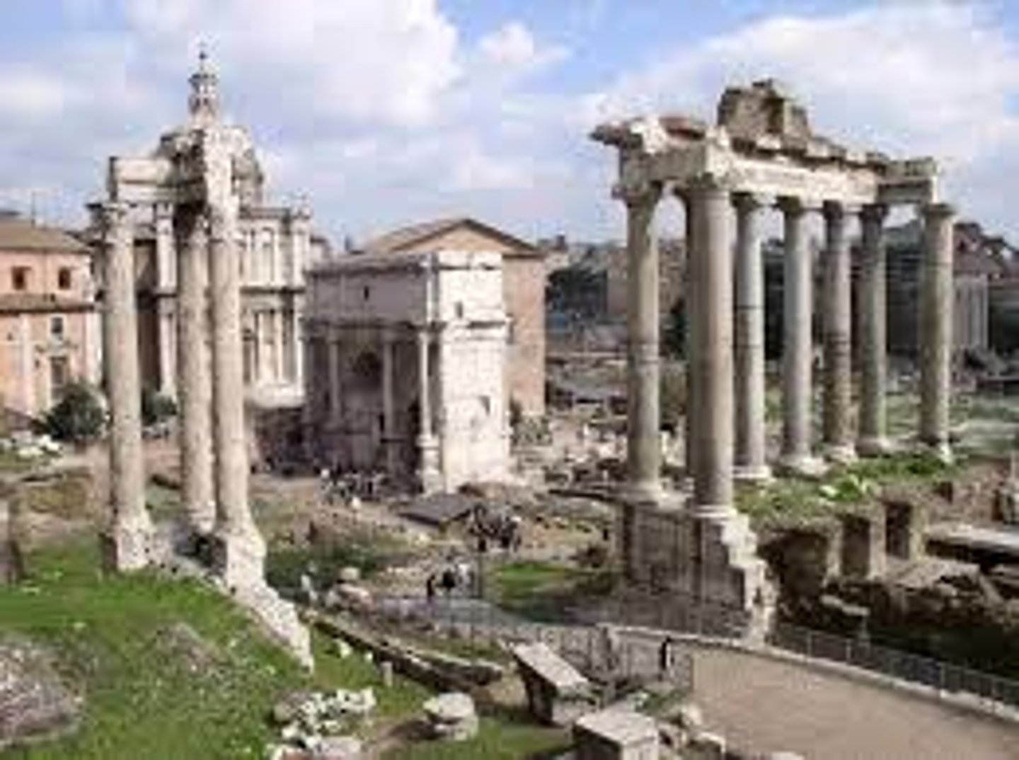 <p>fori, onz.: forum</p>
