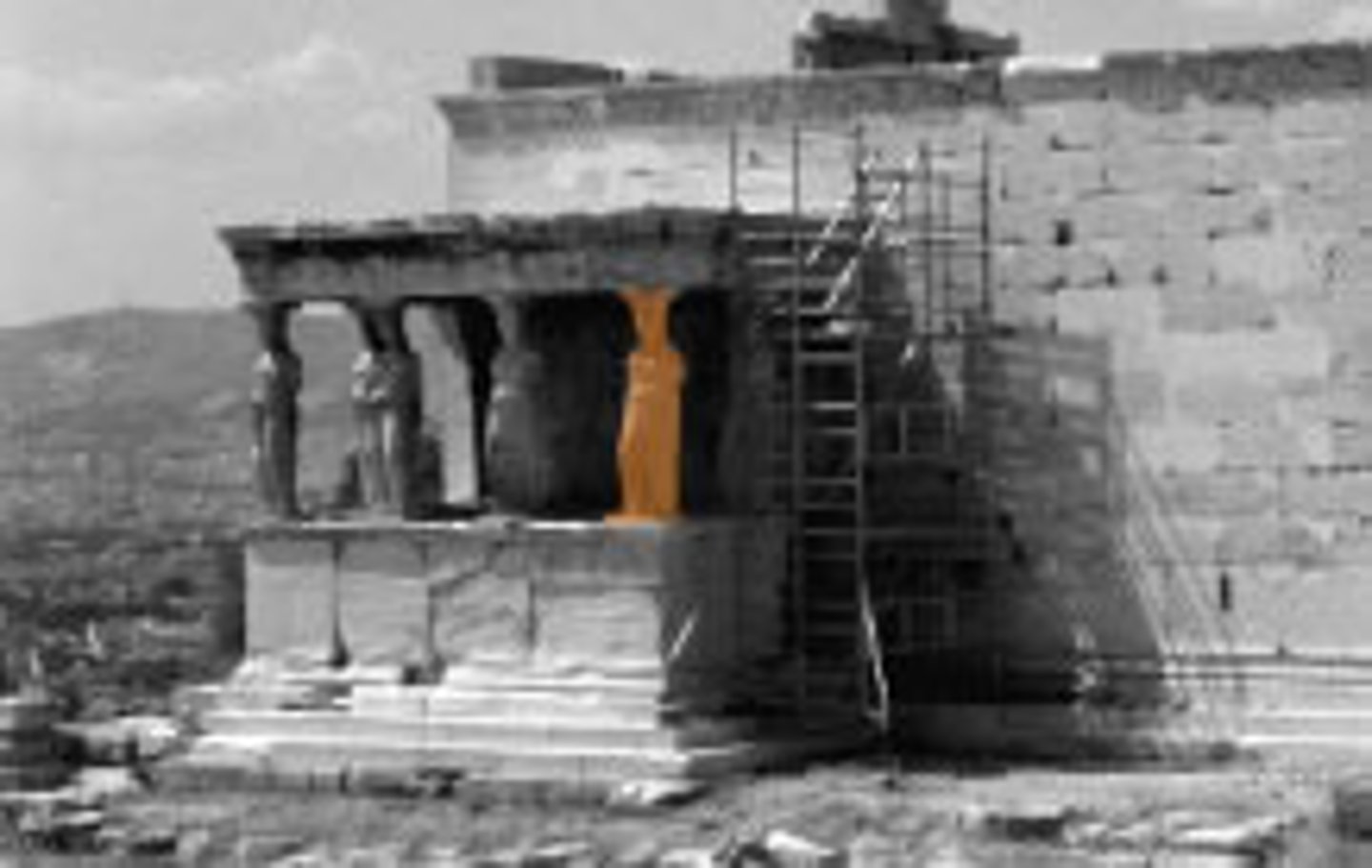 <p>A sculpted female figure used as a support in place of a column or pier.</p>