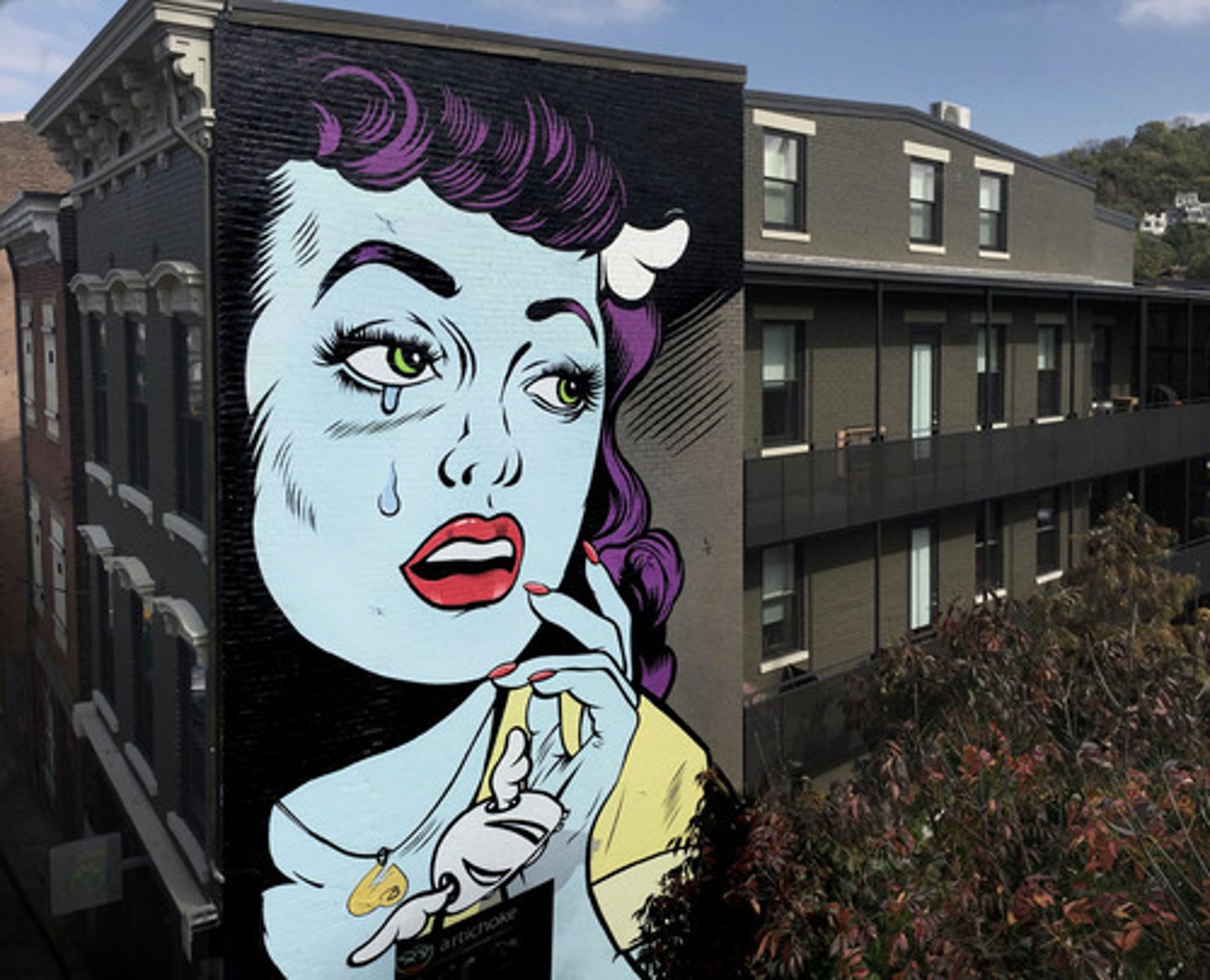 <p>Recalls the work of American pop artist roy lichtenstein<br>Comic book style art<br>POP ART<br>"No more heroes"</p>