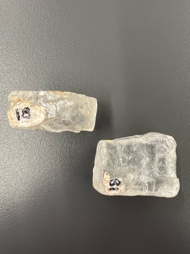 <ul><li><p>Clear</p></li><li><p>Type of salt</p></li><li><p>Perfect cleavage in 3 directions </p></li><li><p>Hardness: 2.5</p></li></ul>