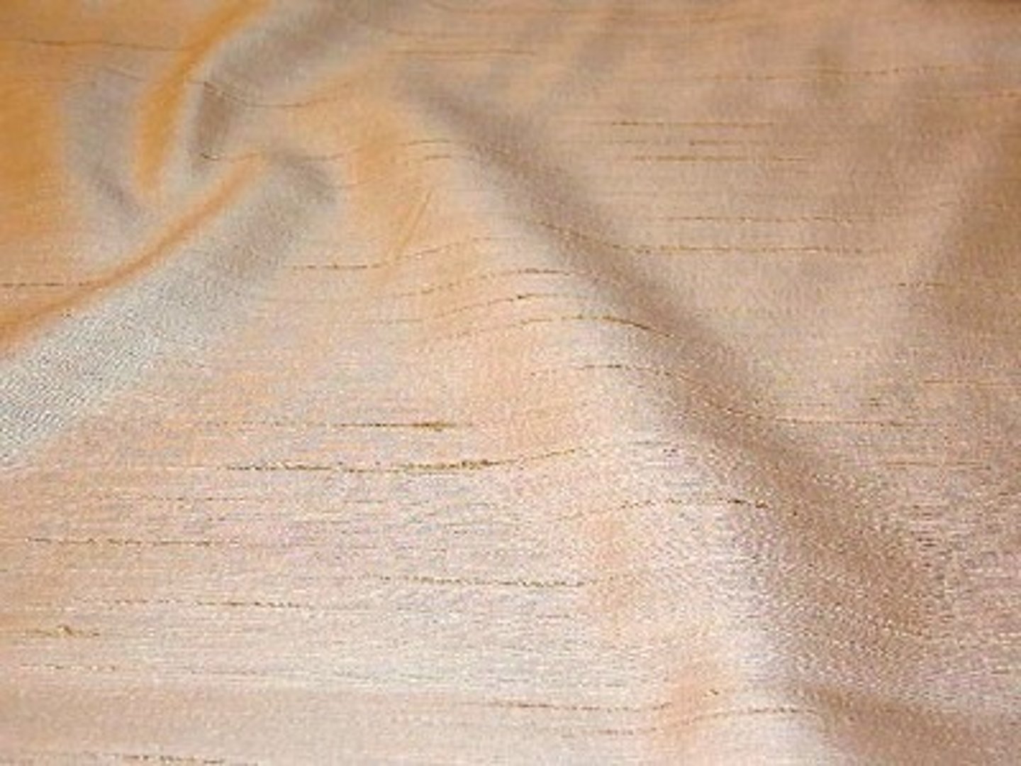 <p>A drapery fabric that has a lustrous effect, normally made of rayon/acetate blends.</p>
