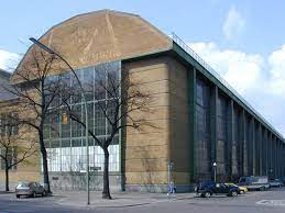 <p><span>AEG Turbine Factory</span></p>