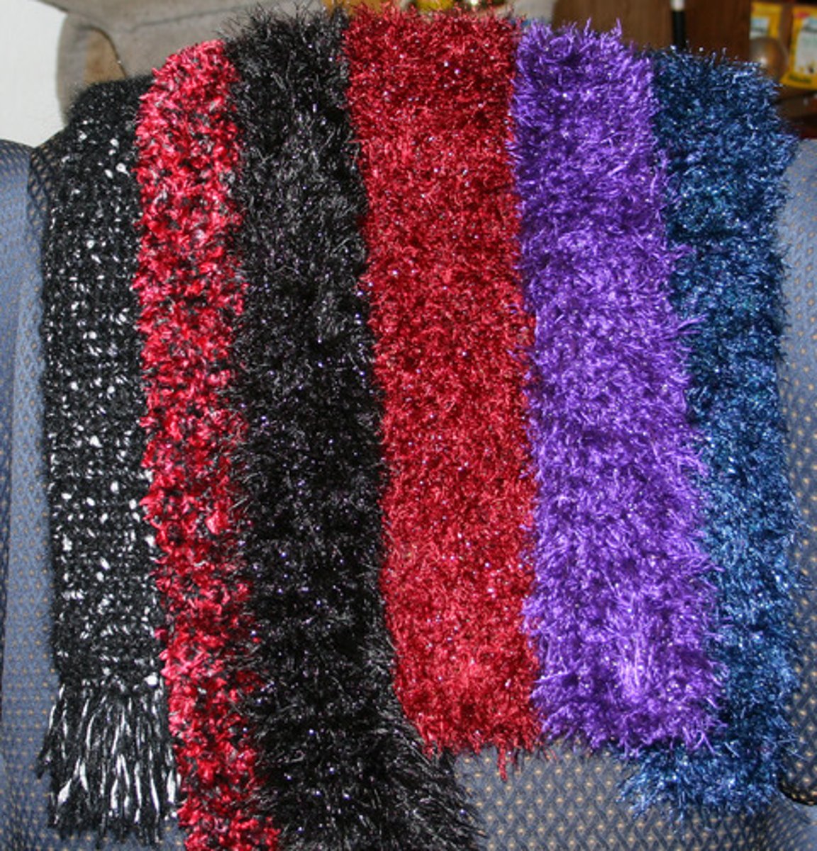 <p>scarf</p>