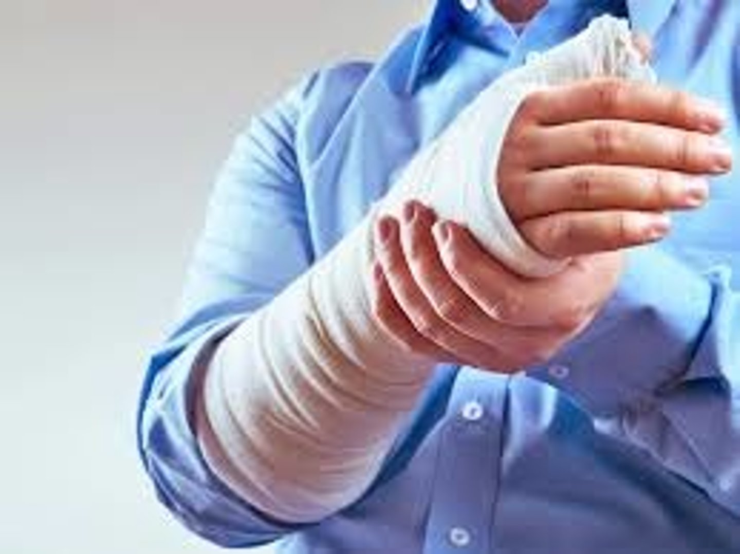 <p>chấn thương</p>