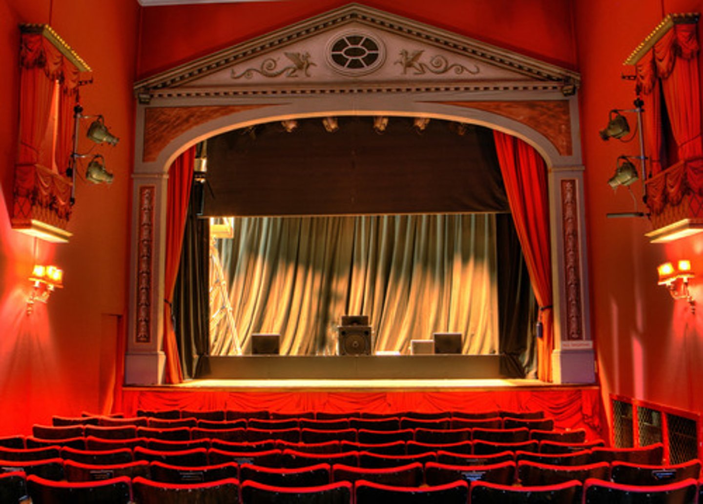 <p>Theater</p>