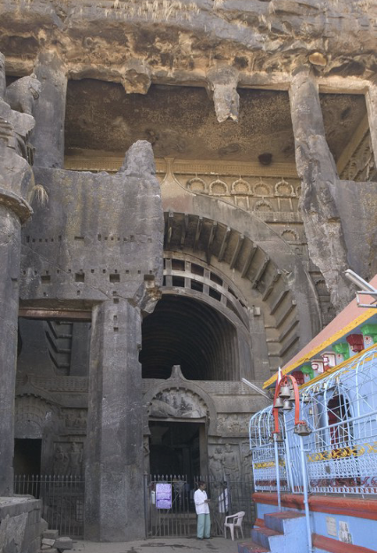<p>chaitya</p>