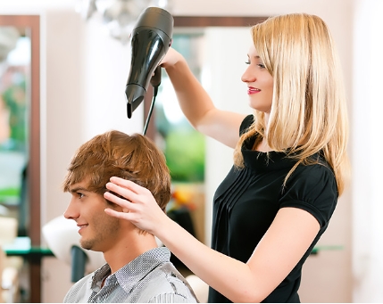 <p>A <strong>hair salon</strong> is a shop where people’s hair is washed and  cut.</p><p><span>|heə ˈsælɒn|</span></p><p>Салон красоты</p>