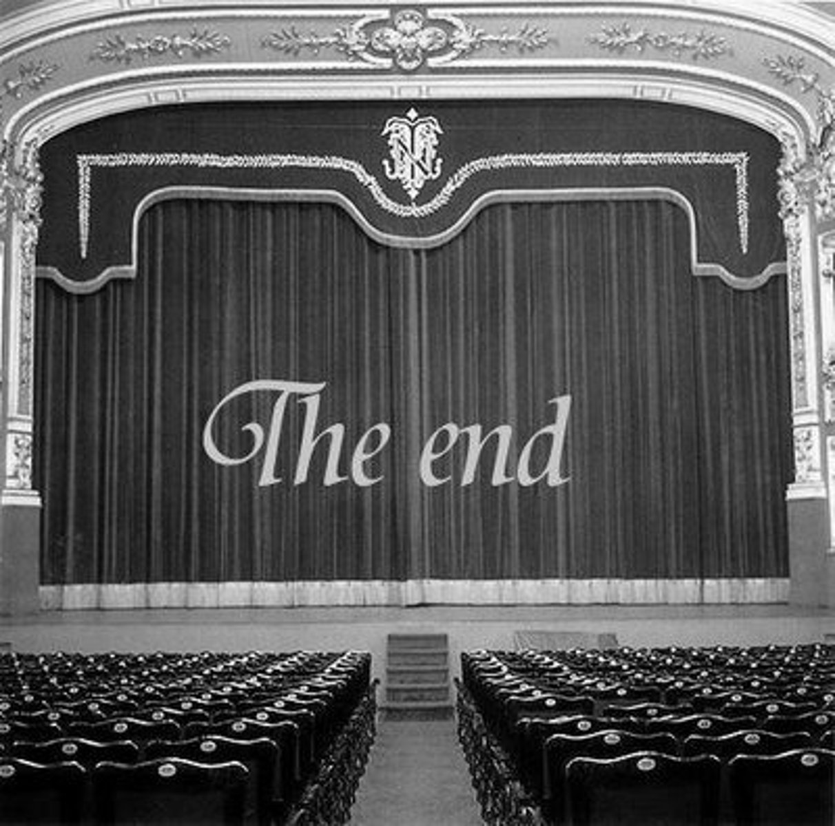 <p>last exams before the end of a college or university course</p>
