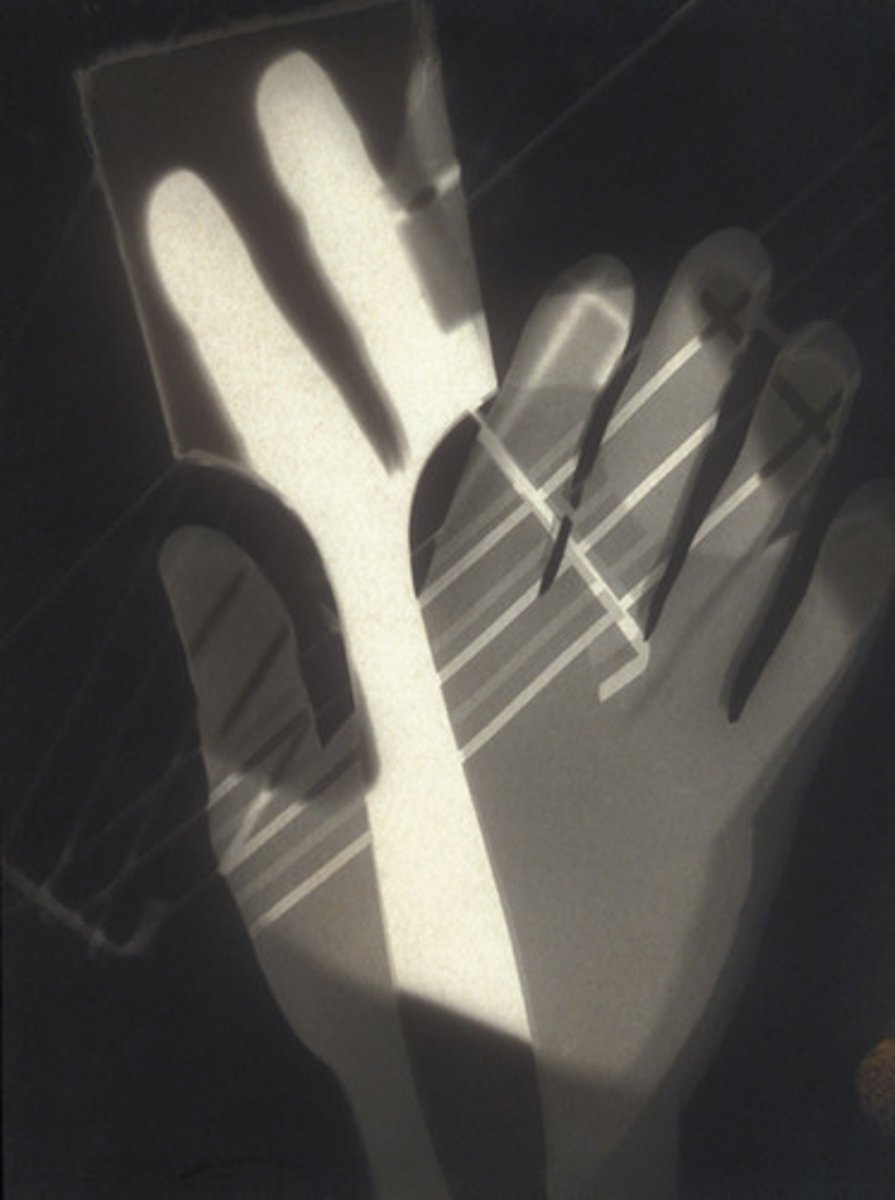 <p>Bauhaus faculty member, known for photography and design.<br>Replaced Itten at Bauhaus when he became too spiritual <br>Founded new Bauhaus in Chicago<br>produced experimental films</p>