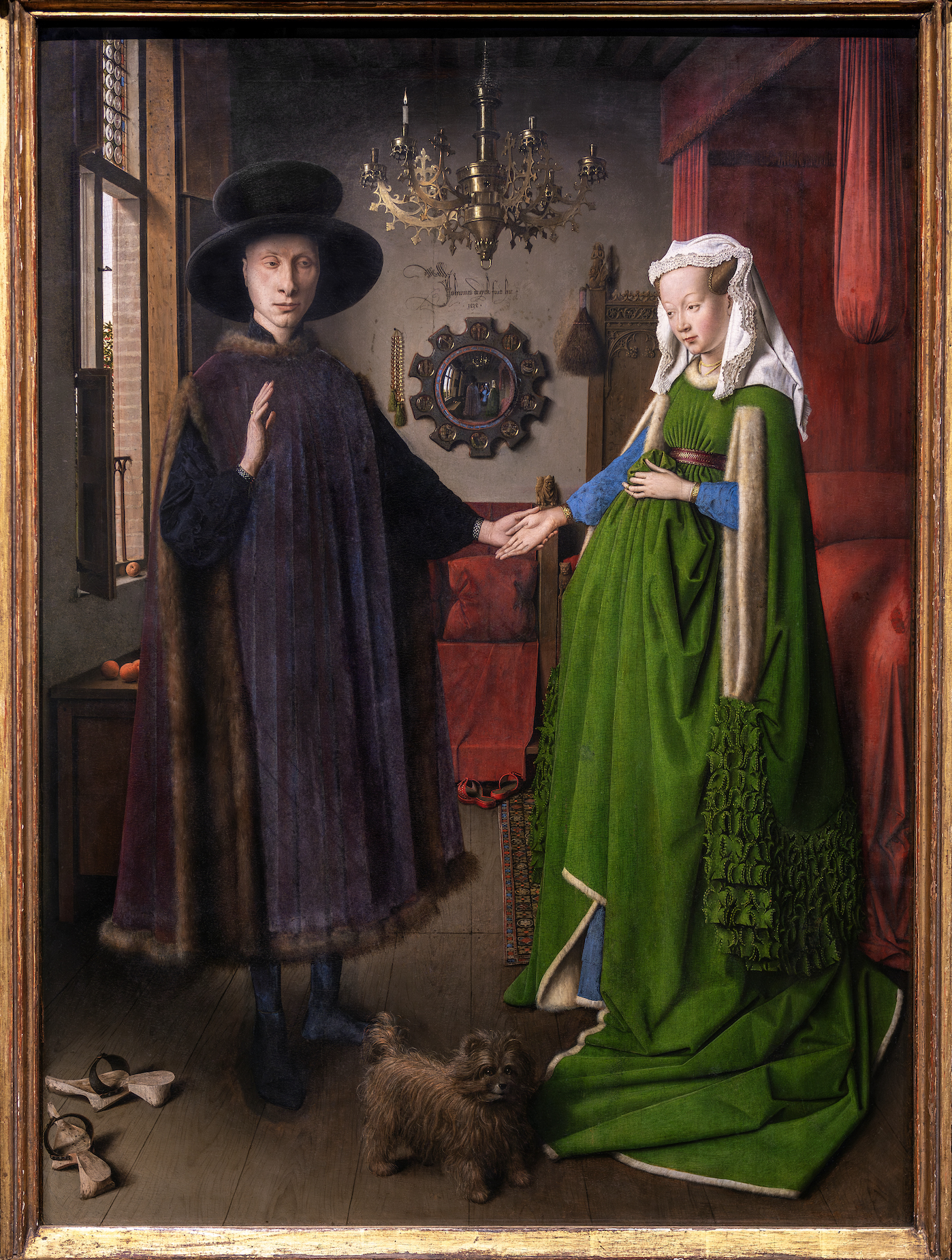 <p>FLEMISH RENAISSANCE, Jan van Eyck,1434</p><ul><li><p>marriage document</p></li><li><p>convex mirror with image reflected as artist reflected as a witness</p></li><li><p>symbolism —&gt; removing shoes, swollen belly, catholic, fertility, fidelity</p></li></ul><p></p>
