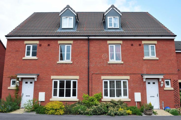 <p>Maison mitoyennes = 2 maisons avec un mur en commun</p>
