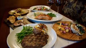 <p>dinner, evening meal</p>