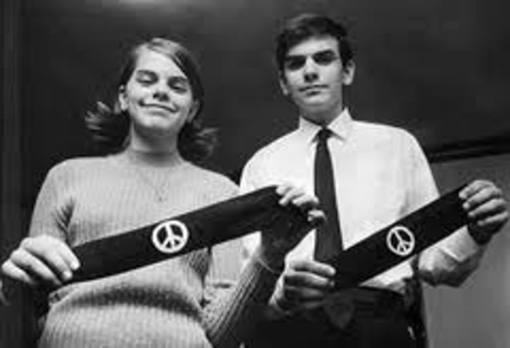 <p>First Amendment/Freedom of Speech/symbolic speech - students' wearing of armbands in support of Vietnam truce did not interrupt school activities, pure speech</p>