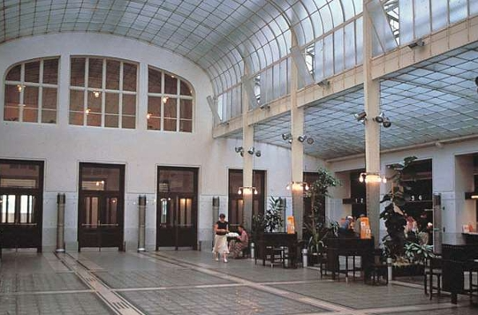 <p>Bank by Otto Wagner. The best known among all projects of Wagner is the large headquarters for the Austrian __________________.</p>