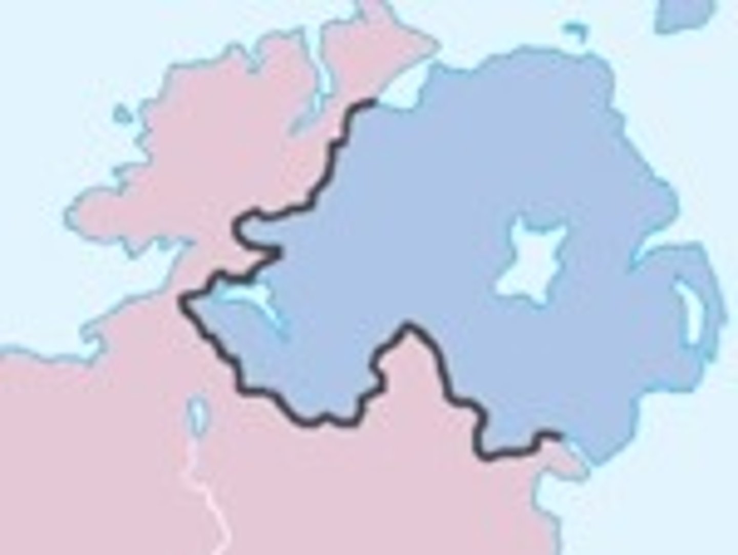 <p>Outer edge of an area (border, periphery)</p>