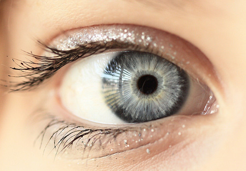 I have grey eyes