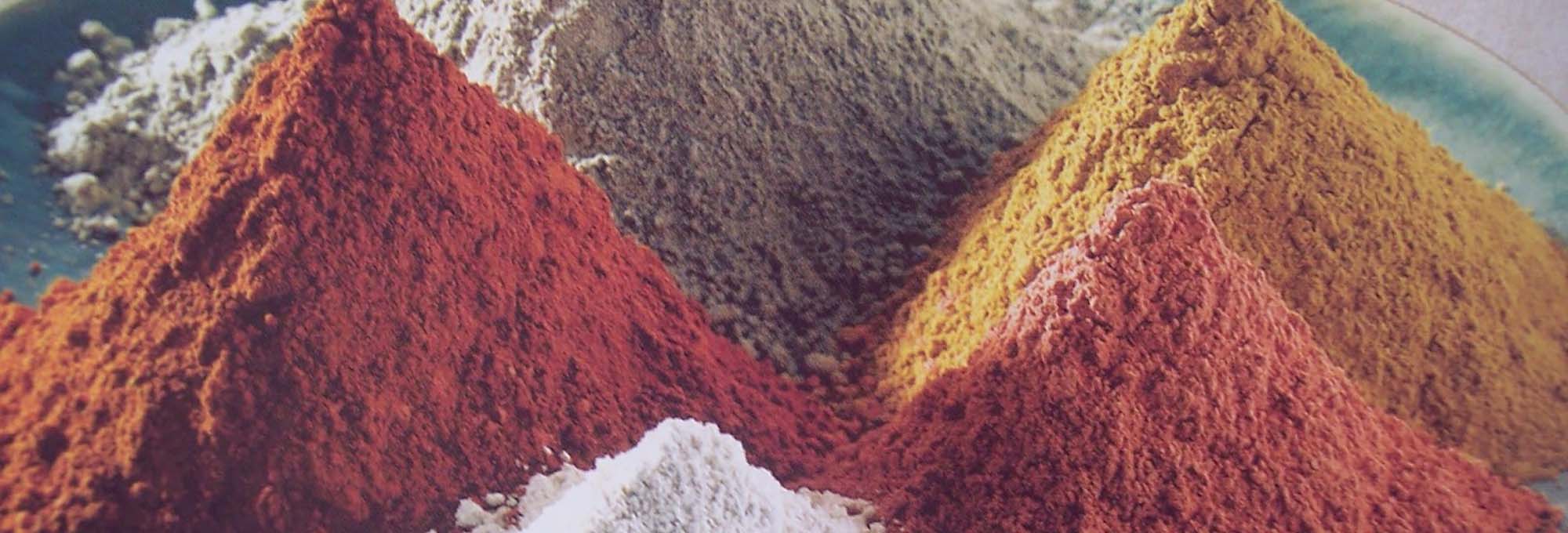 Partículas con diámetro menor de 0.005 mm y cuya masa tiene la propiedad de volverse plástica al ser mezclada con agua.