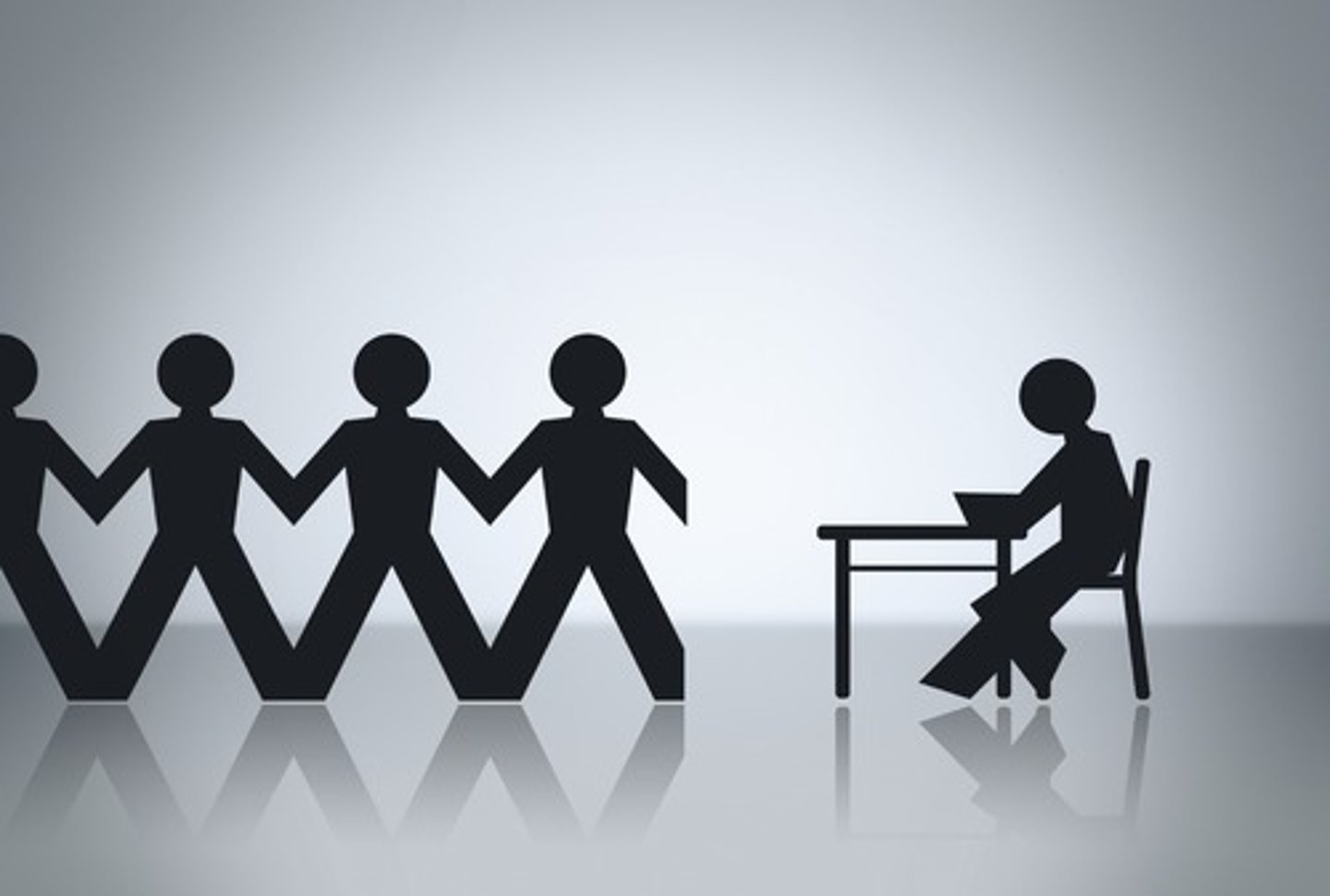 <p>n organization = group, institution, authority, bureau &gt;&lt; individual, single entity, lone actor, independent agent cơ quan Various agencies are involved in the effort. /ˈeɪdʒənsi/ government agency (cơ quan chính phủ)</p>
