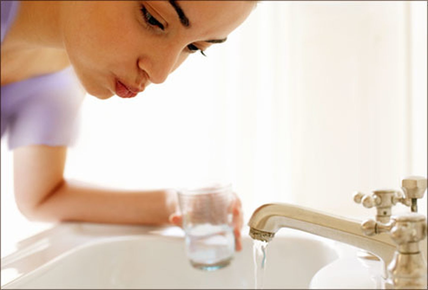 <p>rửa qua | You should ______ the vegetables under running water.</p>
