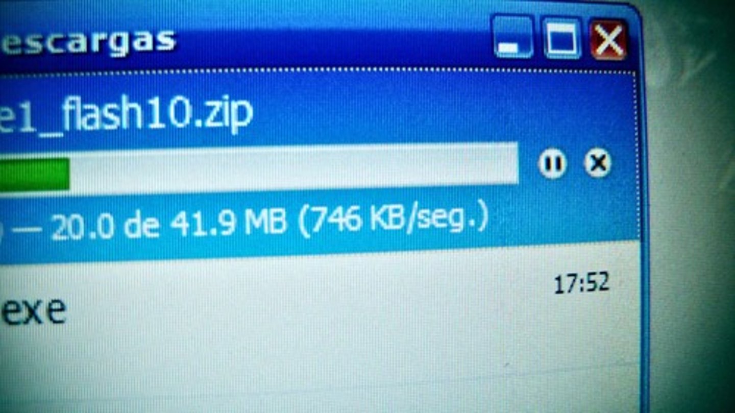 <p>bajar, descargar</p>