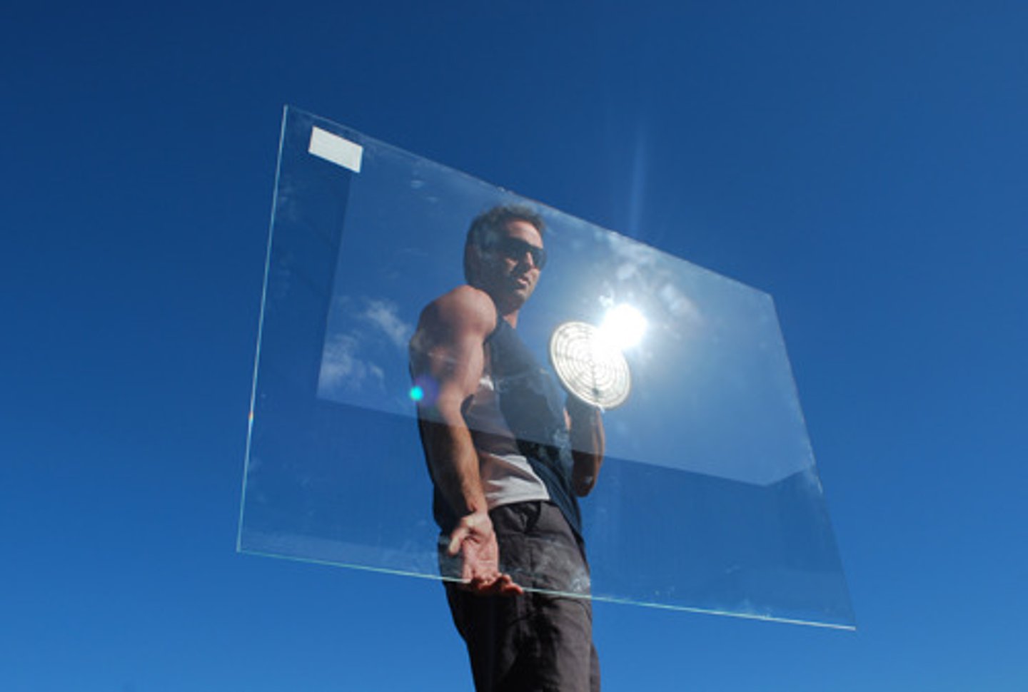 <p>das Glas (= el vidrio)</p>