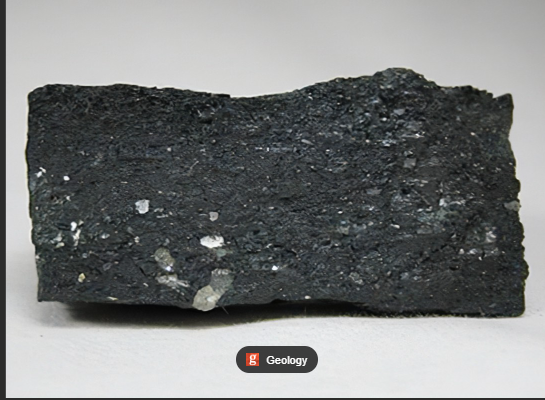 <p>Perfect/Excellent cleavage </p><p>Hardness 5-6 </p><p>Black/dark green/brown </p><p>Crystal Habit: slender prismatic to bladed crystals </p>
