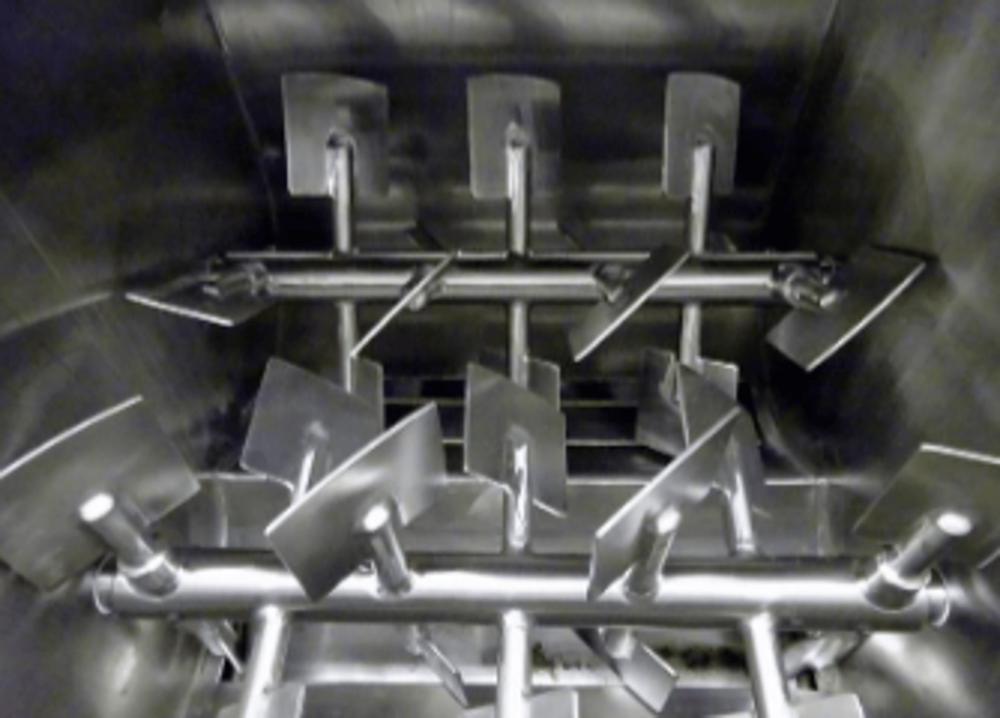 <p>paddle mixer</p><p>high inclusion of fibrous ingredients or liquids</p><p>large footprint</p>