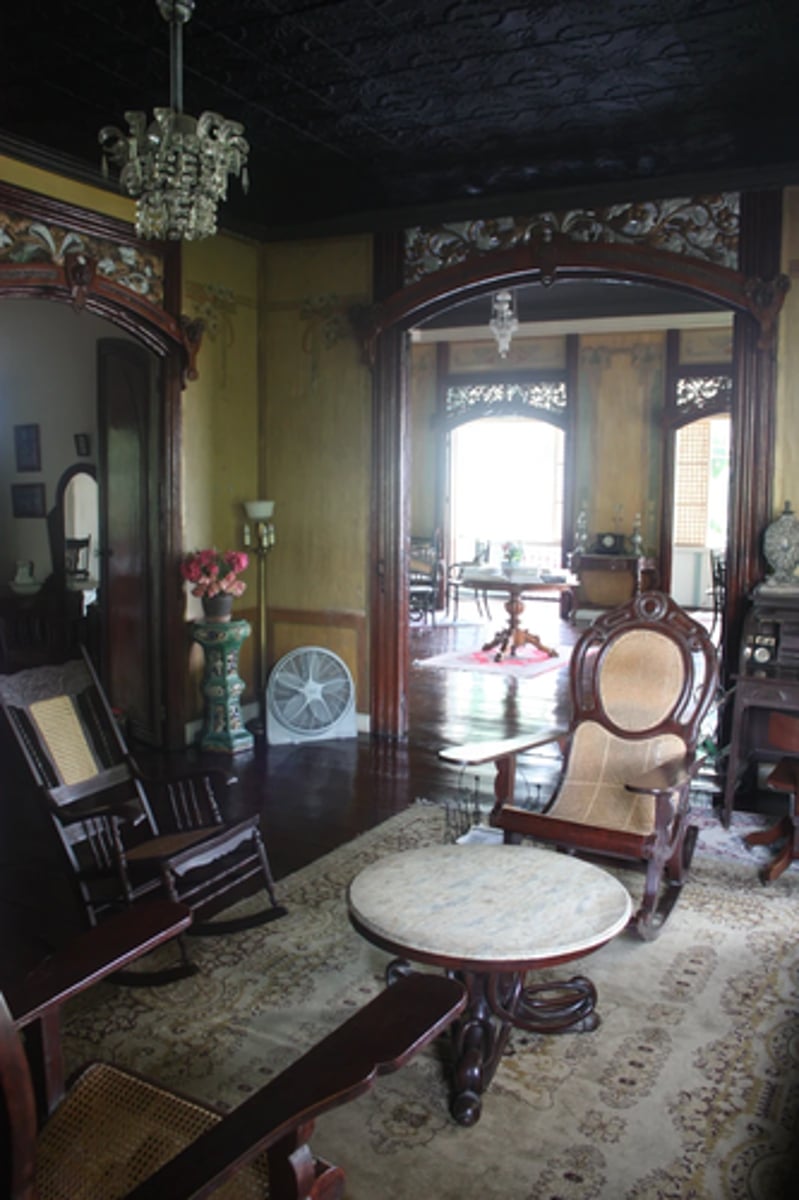 <p>ANTEROOM</p><p>a small room or space that serves as an entryway or transitional area between two larger spaces</p><p>It is typically located adjacent to a main room or area and provides a buffer zone or prelude to the main space.</p>