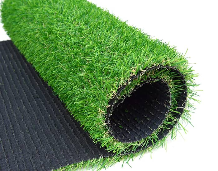 <p>It’s not real grass. It’s _____</p>