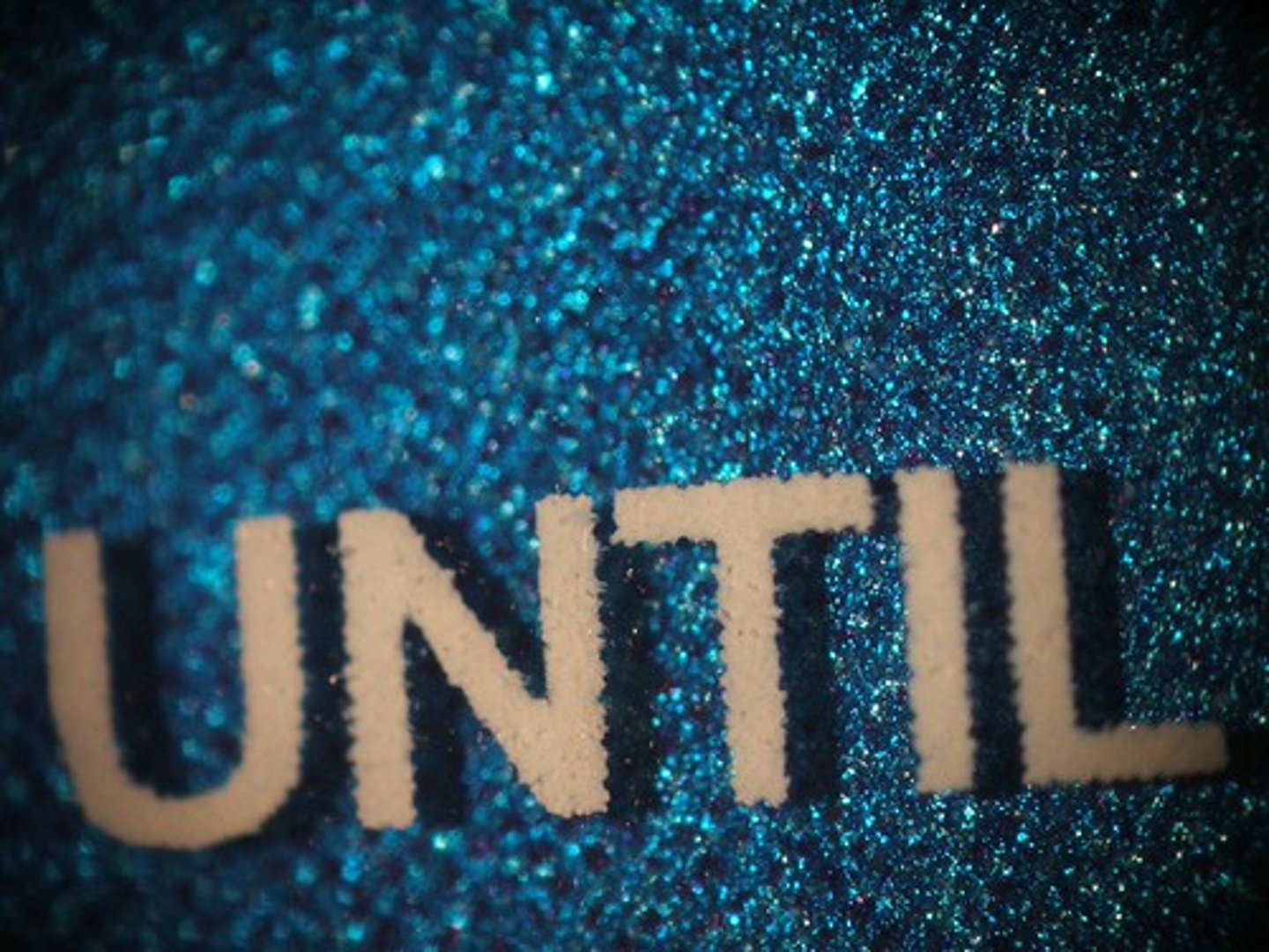 <p>/ˈvælɪd/ hợp lệ, có giá trị</p>