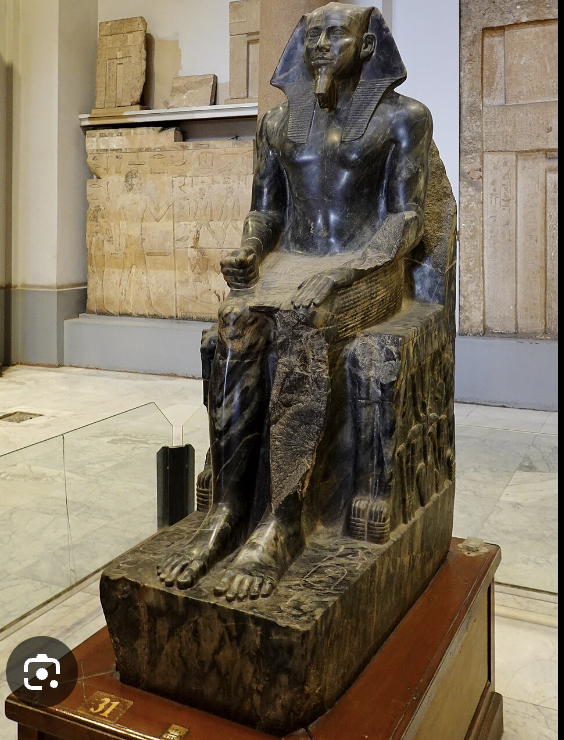 <p>Statue of Khafre (Chepren)</p>