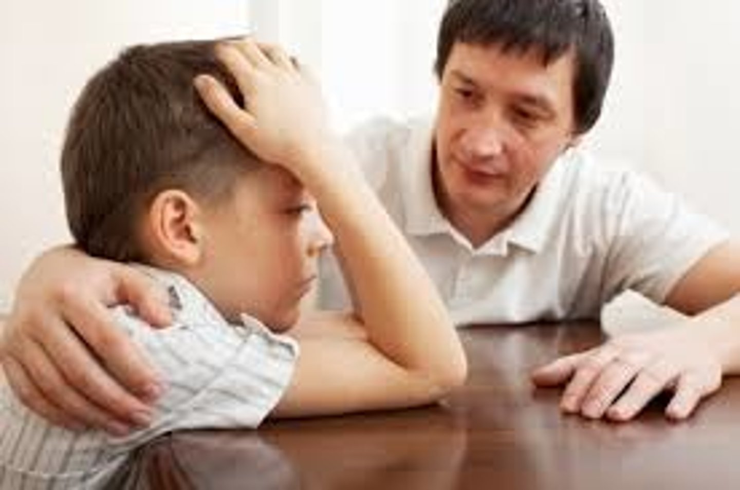 <p>say or do something to remove the doubts and fears of someone</p>