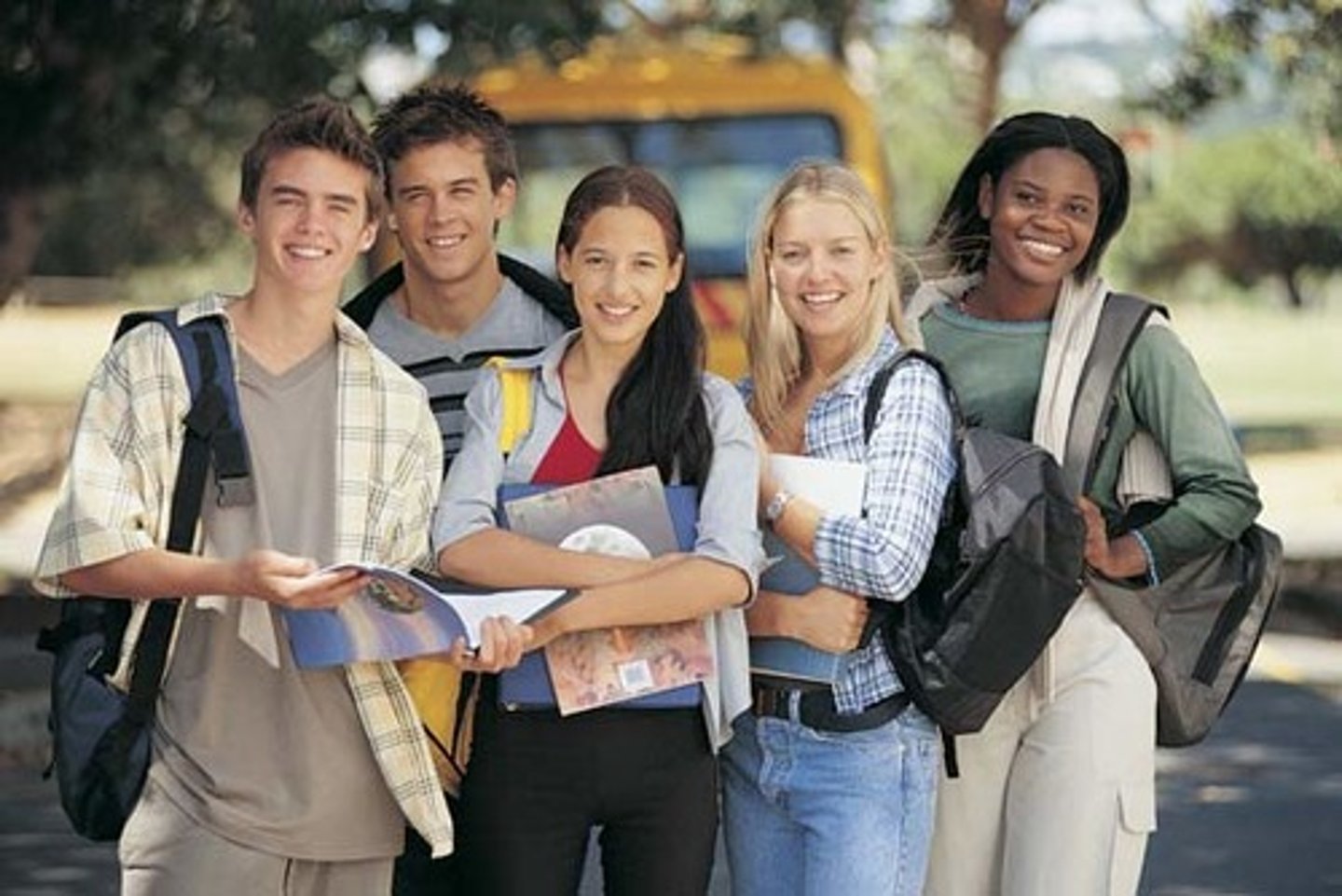 <p>qīng shào nián - young people, teenager</p>