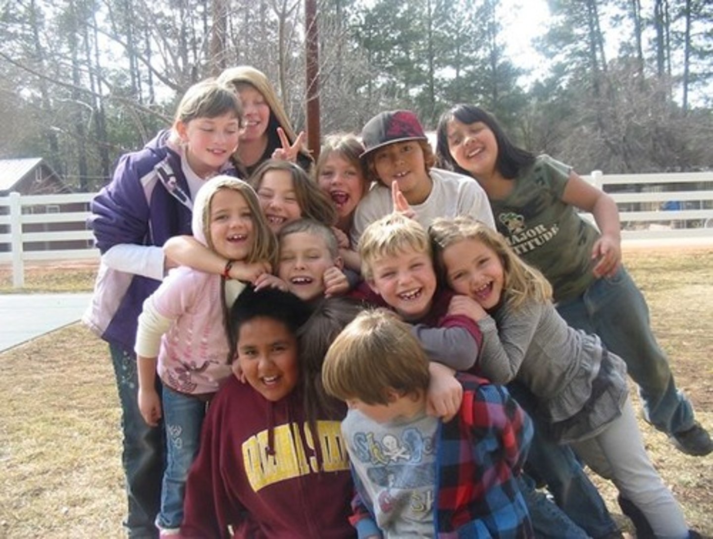 <p>tập hợp lại</p>