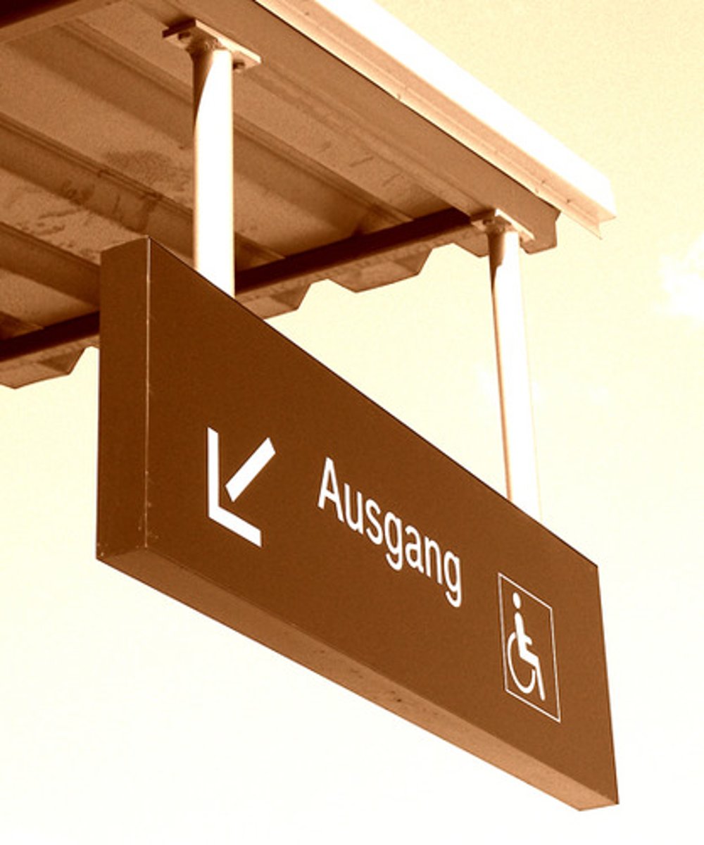 <p>exit</p>