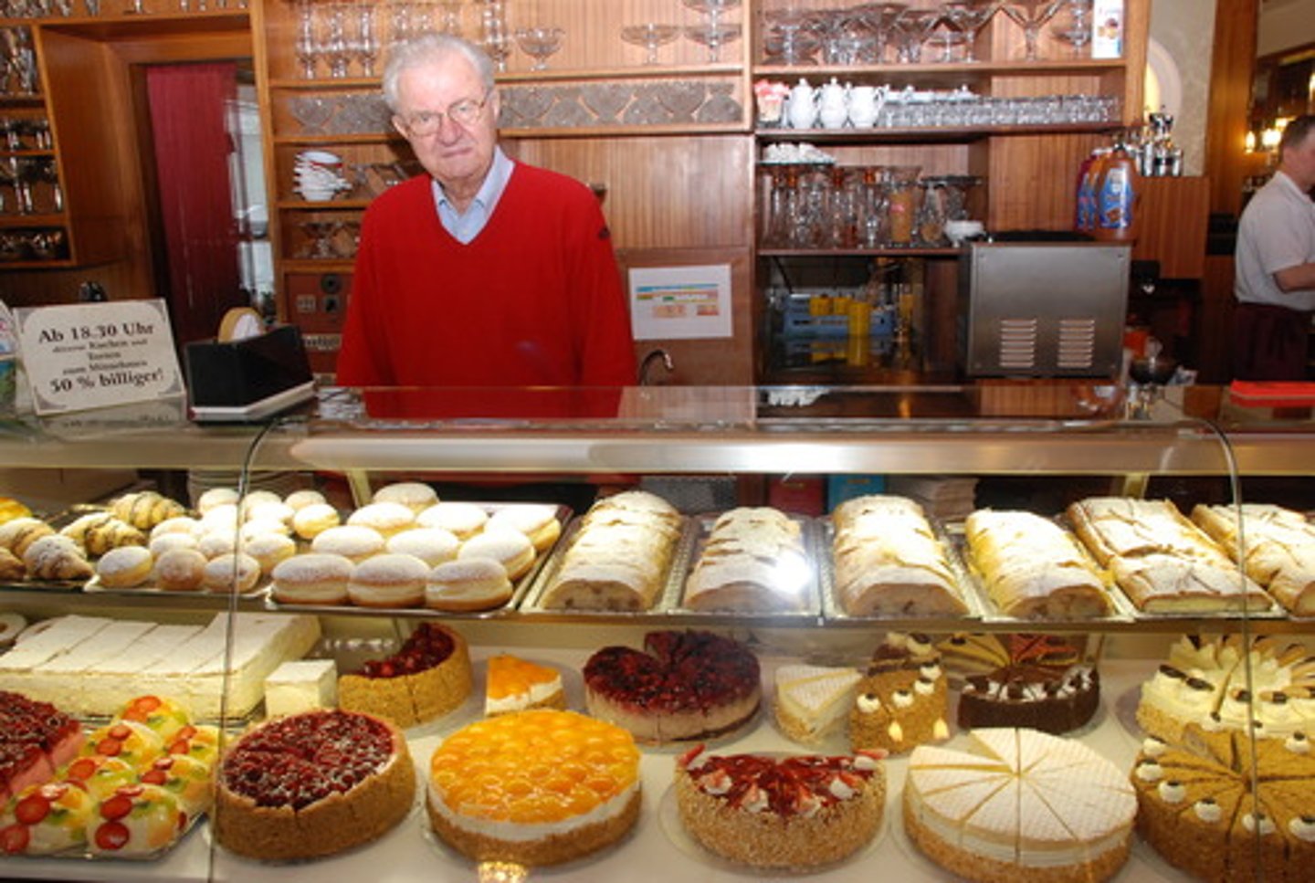 <p>Hier kauft man Kuchen, Torte und Kekse.</p>