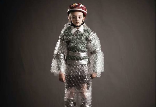 <p>Safe (なAdjective)</p>