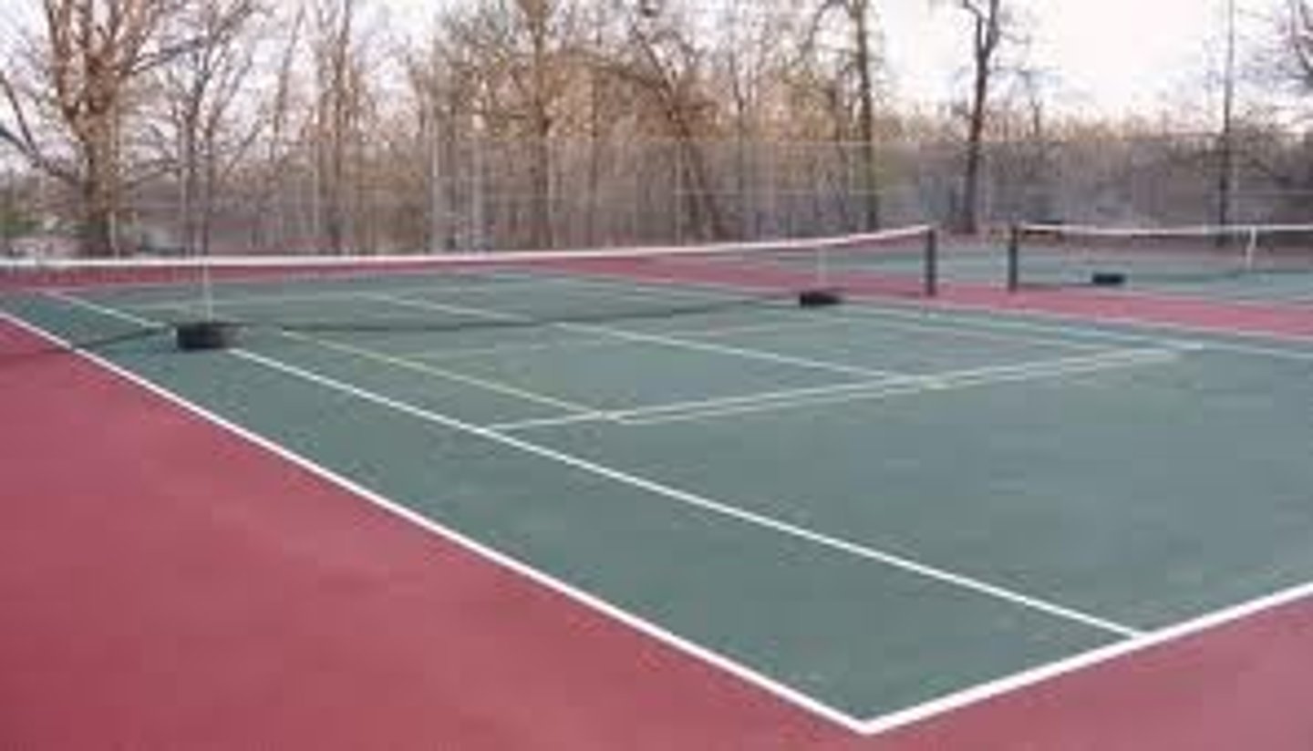 <p>tennis court</p>