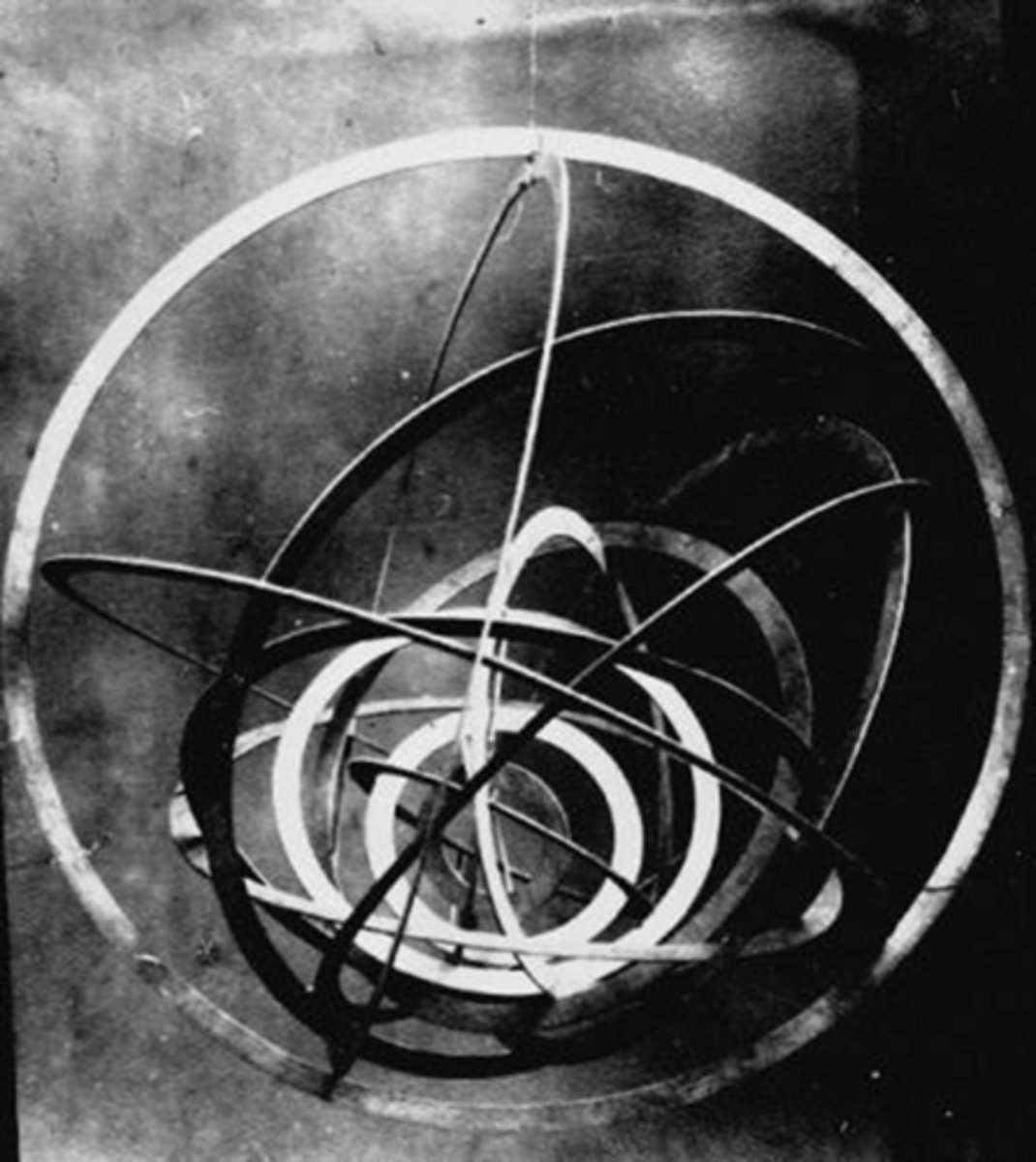 <p>Alexander Rodchenko, plywood, 1920-1921</p>