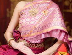<p>In Thai ensemble, what is the shawl called?</p>