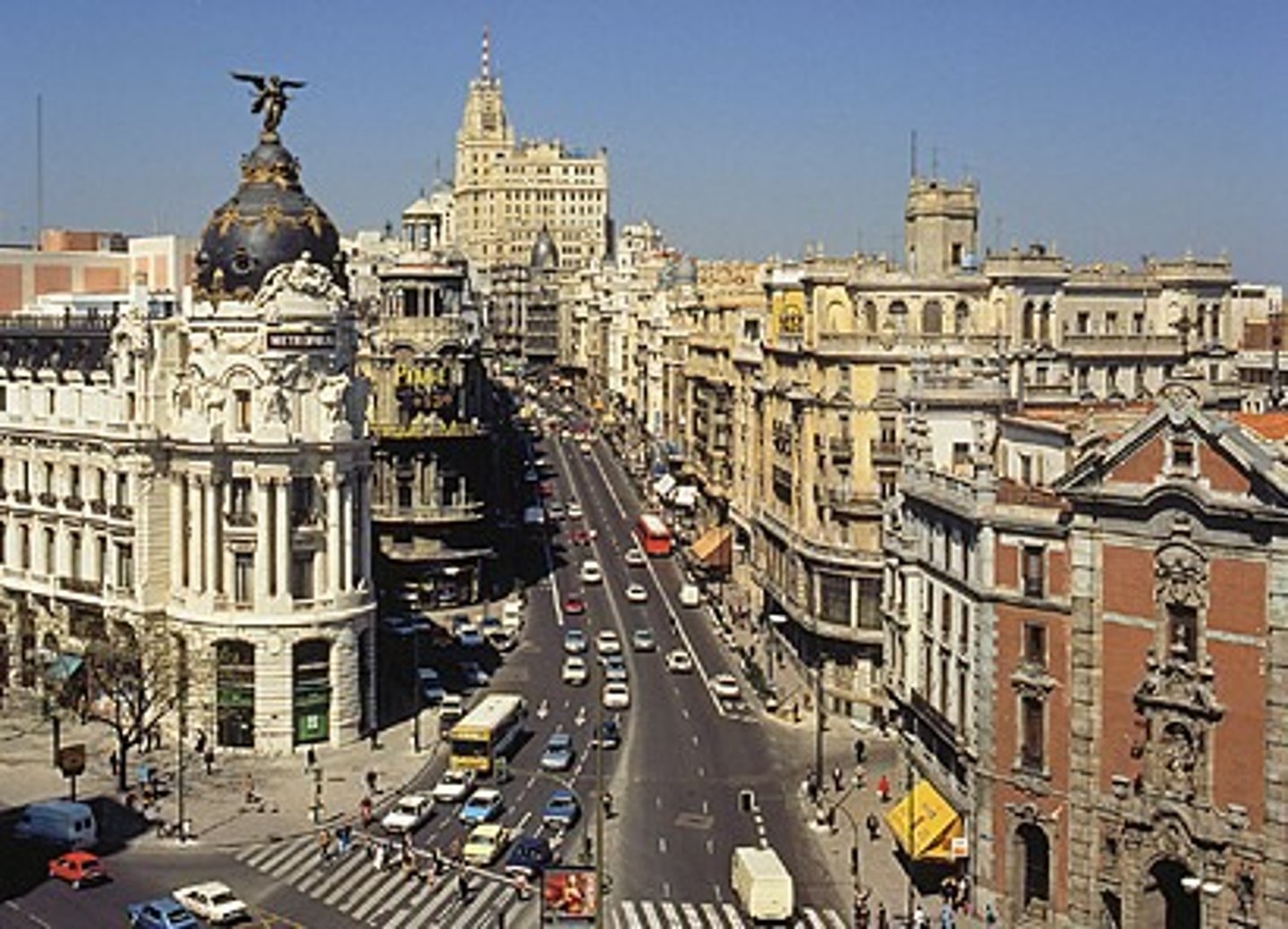 <p>Madrid's main shopping and theatre street.</p>