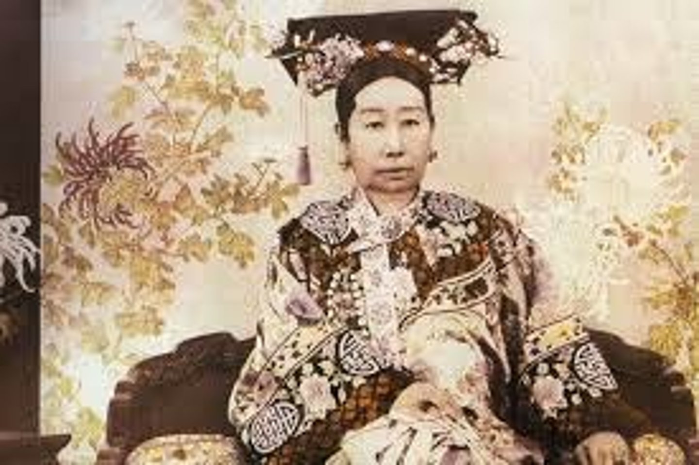 <p>Conservative dowager empress who dominated the last decades of the Qing dynasty.</p>