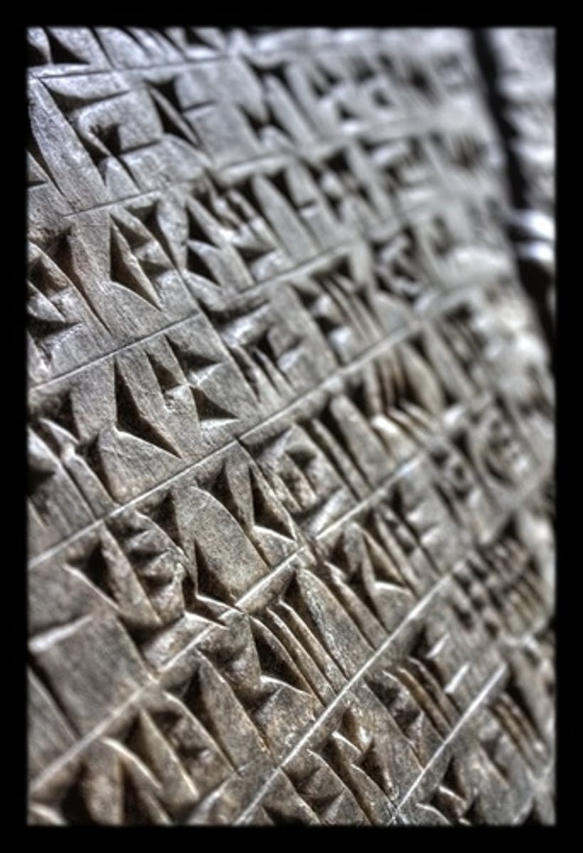 <p>An extinct language is a language that no longer has any speakers, or that is no longer in current use.</p>