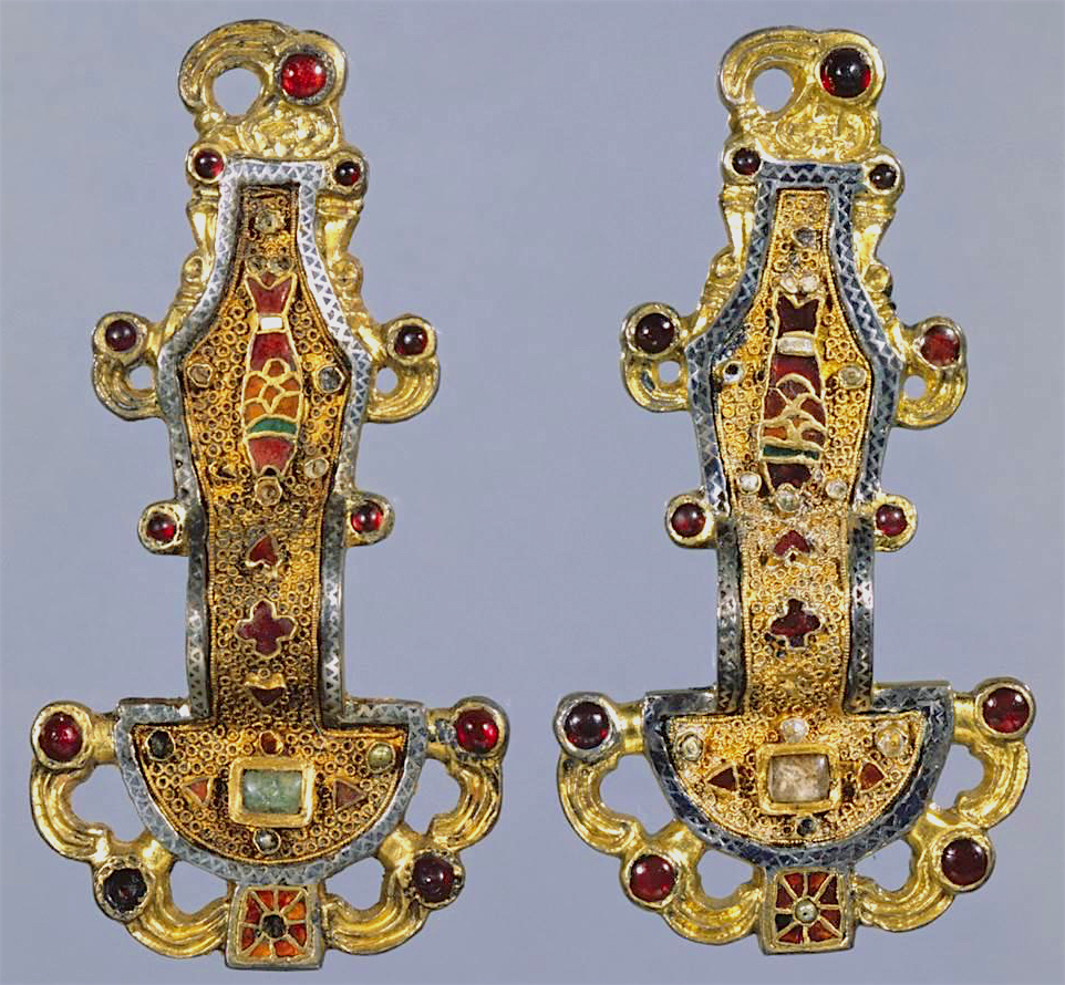 <p>Merovingian looped fibulae</p>