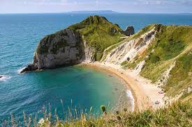 <p><span style="background-color: transparent;"><span>ensenada, pequeña entrada de mar</span></span></p>