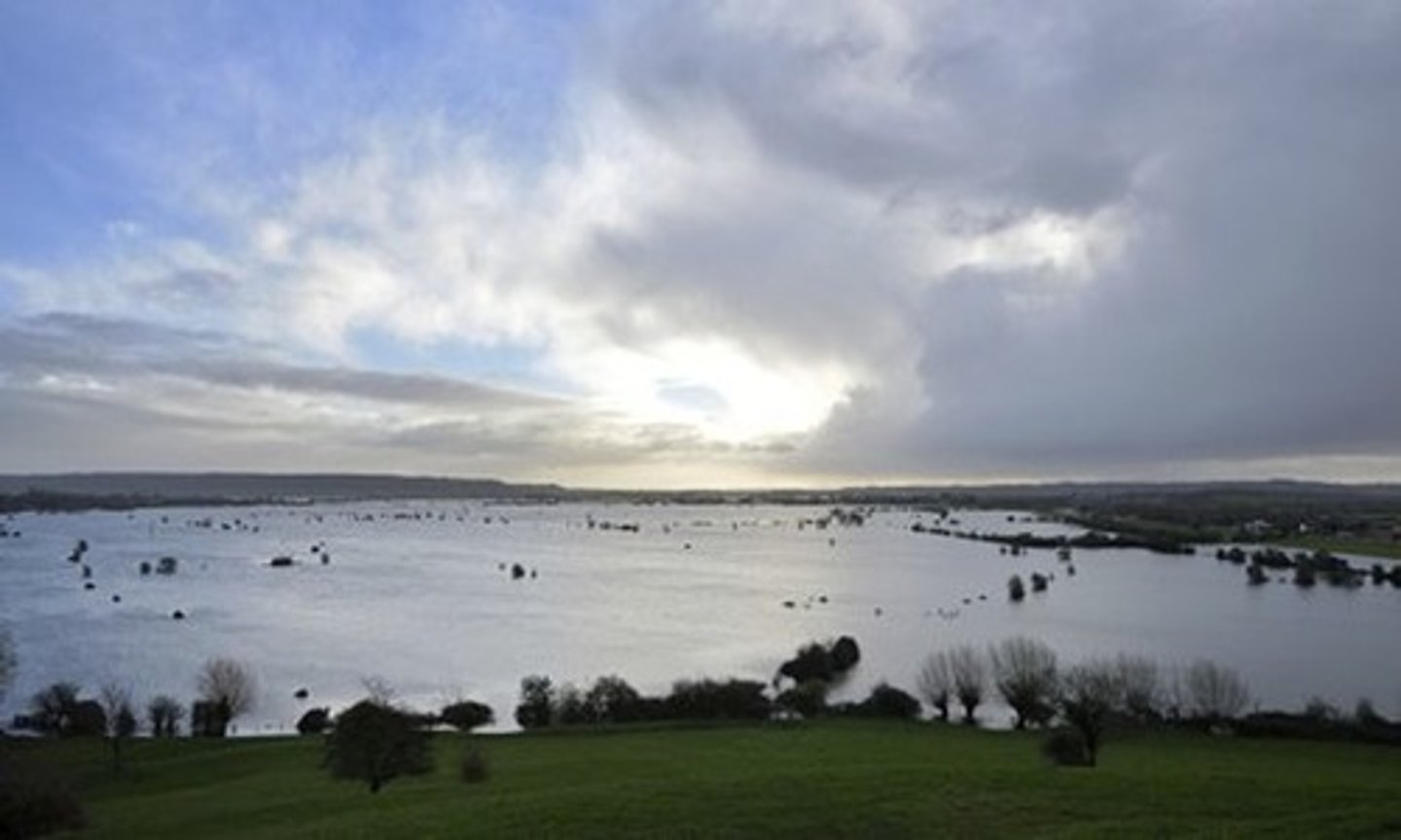 <p>A sustainable approach to managing the river system without using artificial structures</p>