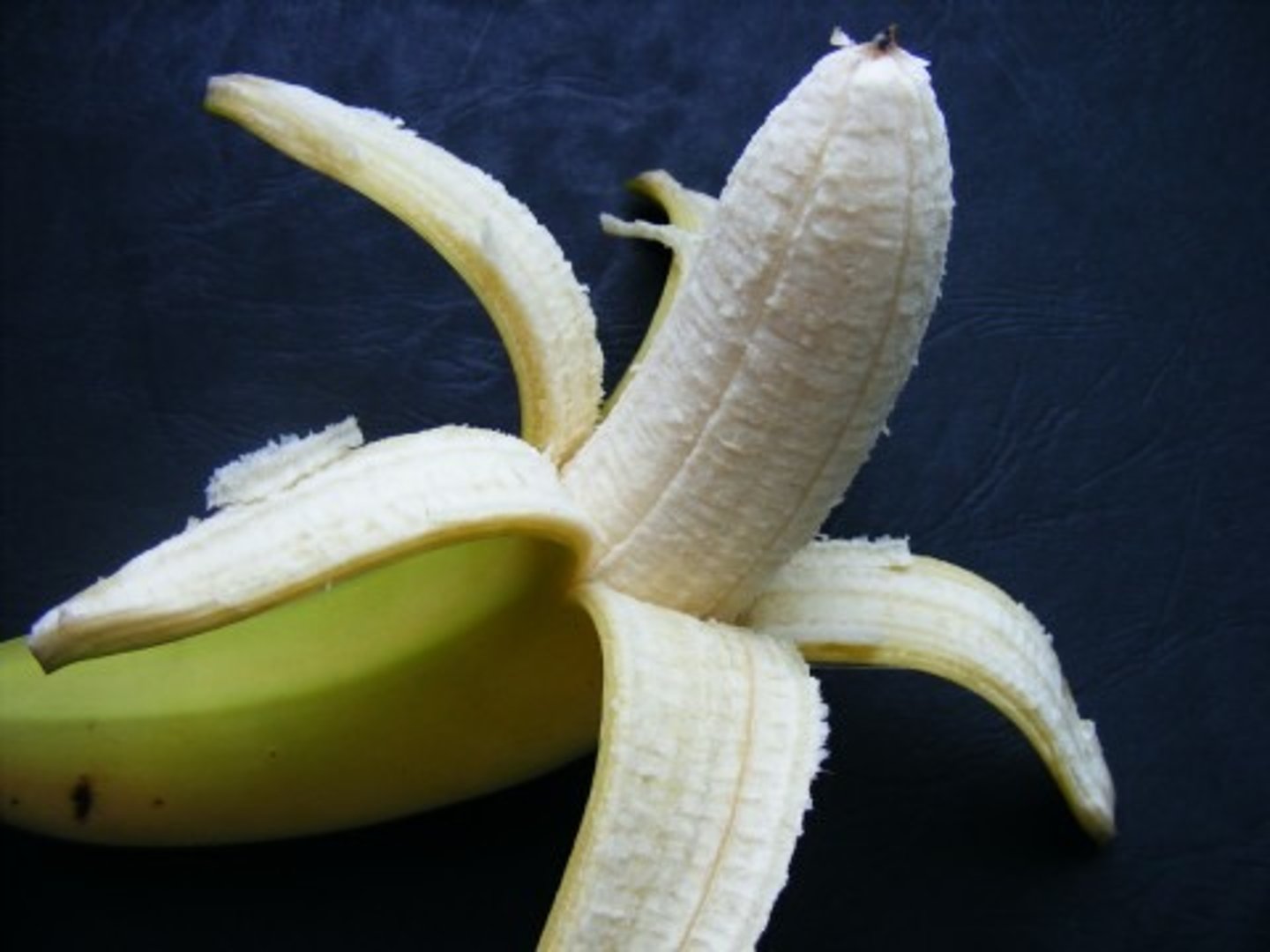 <p>Must be JPEG or similar (no screenshots). A horizontal or vertical orientation for a photograph. A variety in format makes a spread or module more interesting.</p>
