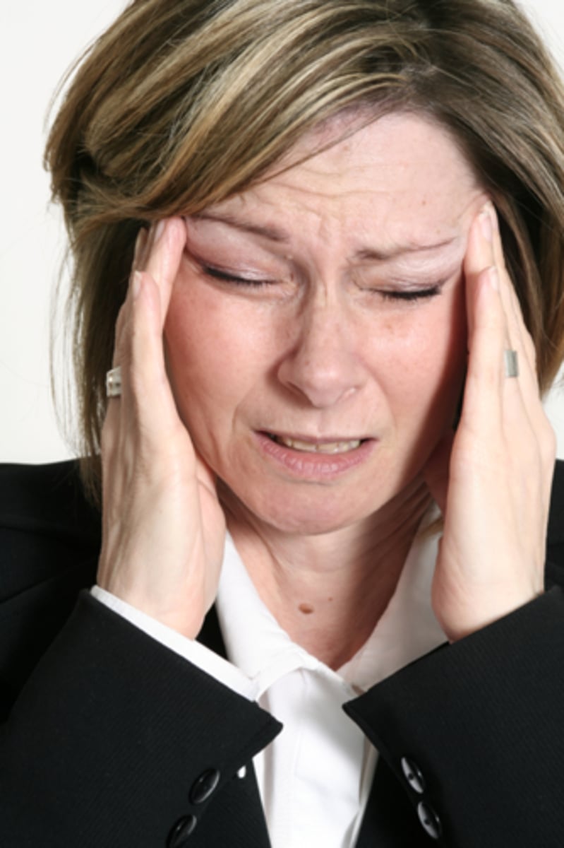 <p>How does <strong>migraine</strong> typically occur on <span style="text-decoration:underline">physical exam</span>?</p>